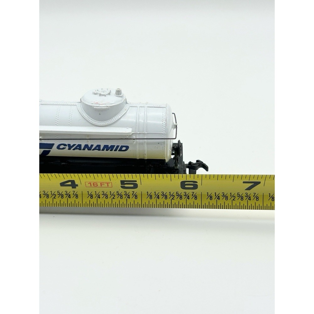 Bachmann HO Scale Tanker Car Tanker Car Cyanamid Train Pre-owned - Picture 4 of 8
